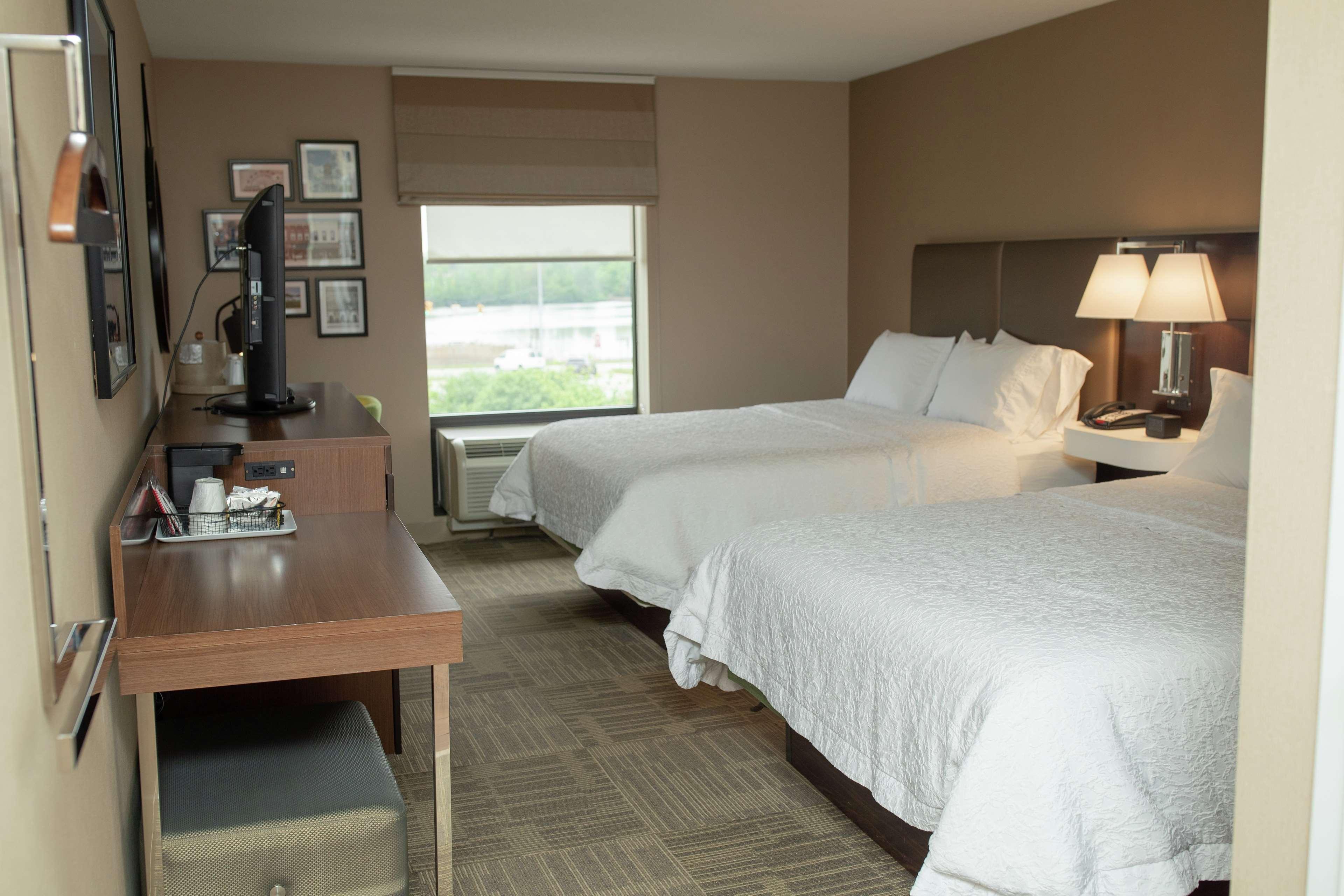 Hampton Inn Commerce/Novi Exterior photo