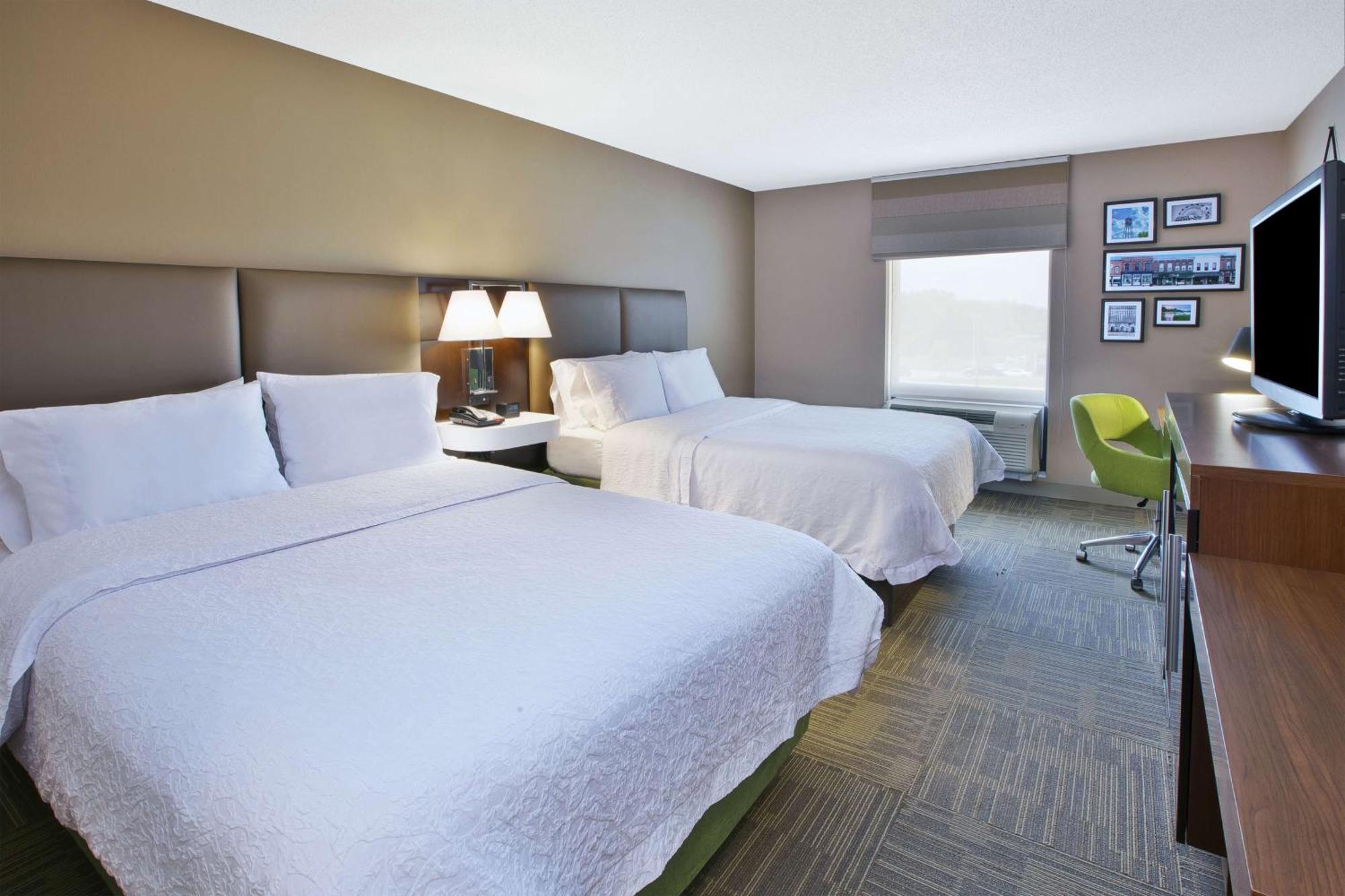 Hampton Inn Commerce/Novi Exterior photo