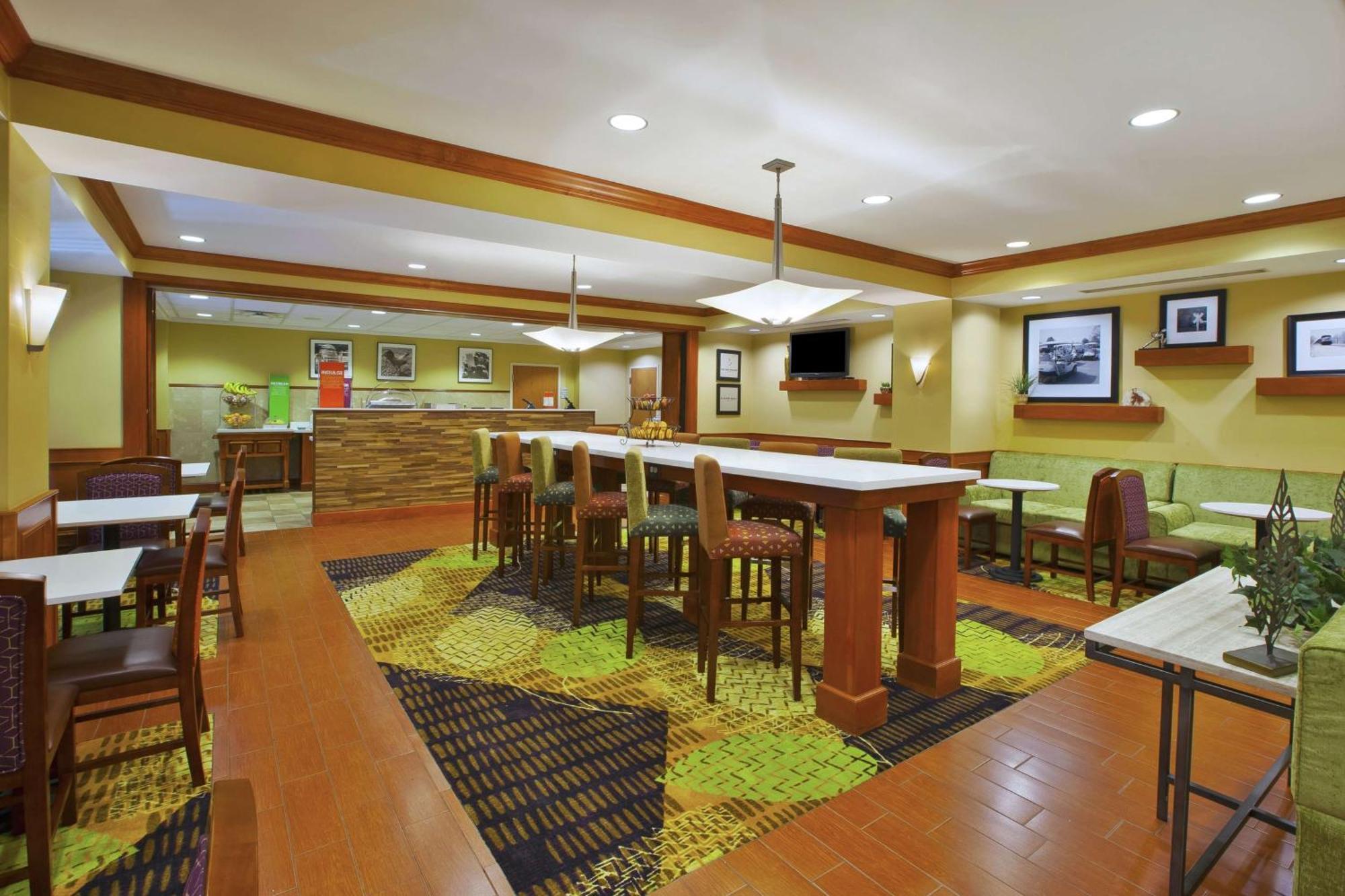 Hampton Inn Commerce/Novi Exterior photo