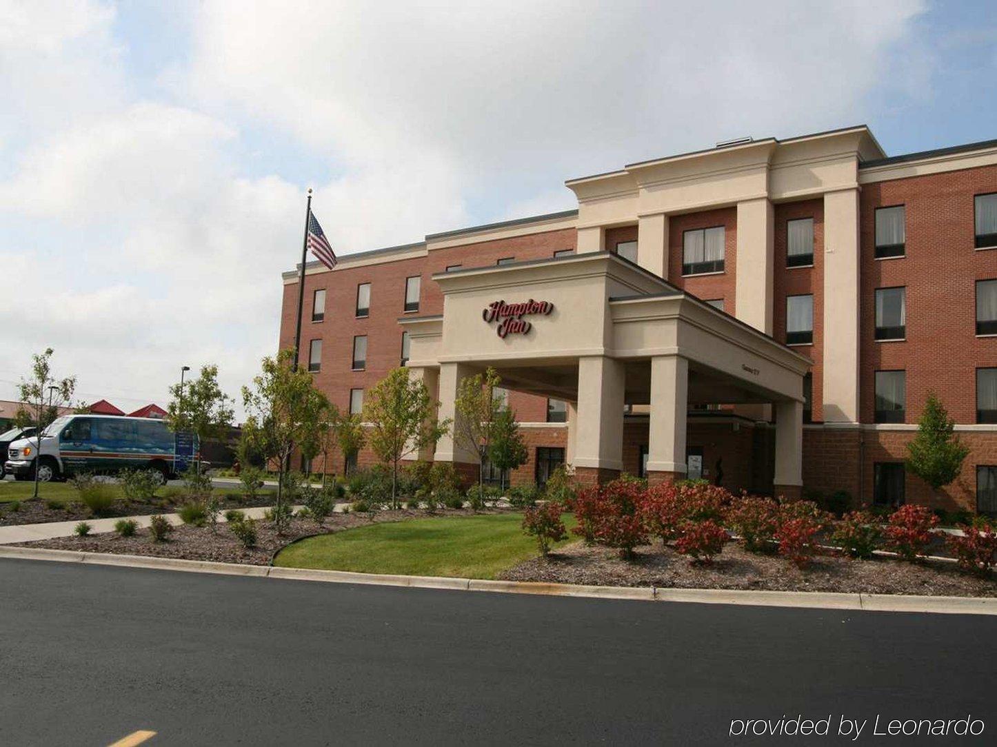 Hampton Inn Commerce/Novi Exterior photo