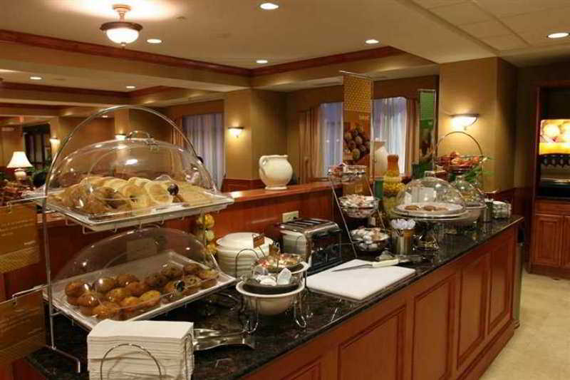 Hampton Inn Commerce/Novi Restaurant photo