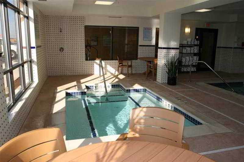 Hampton Inn Commerce/Novi Facilities photo